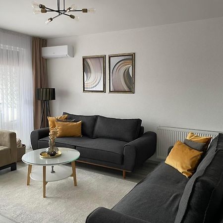 Apartment Prizreni-Free Private Parking ภายนอก รูปภาพ
