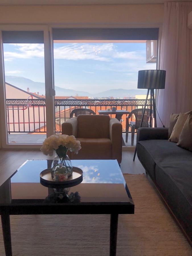 Apartment Prizreni-Free Private Parking ภายนอก รูปภาพ