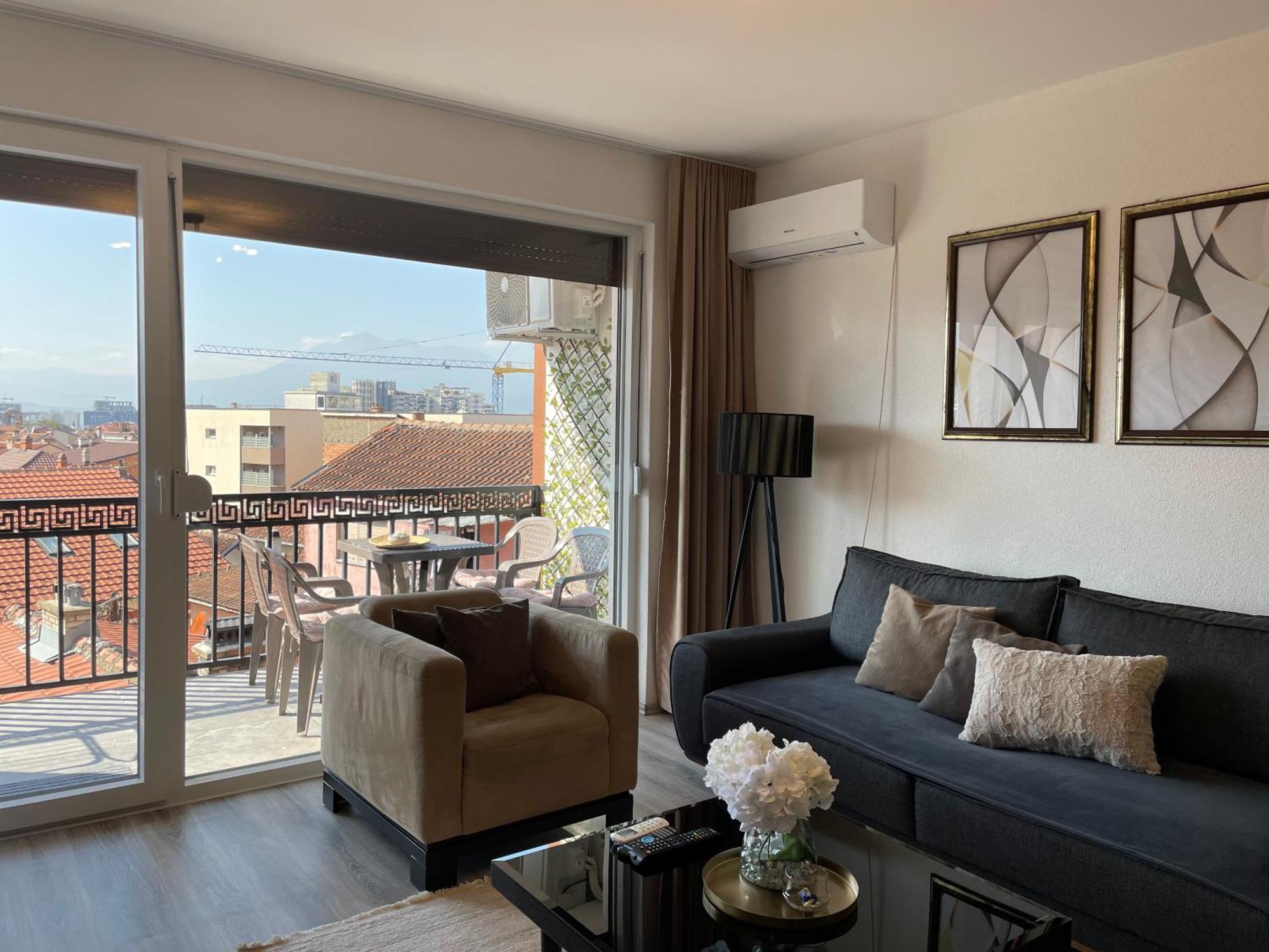 Apartment Prizreni-Free Private Parking ภายนอก รูปภาพ