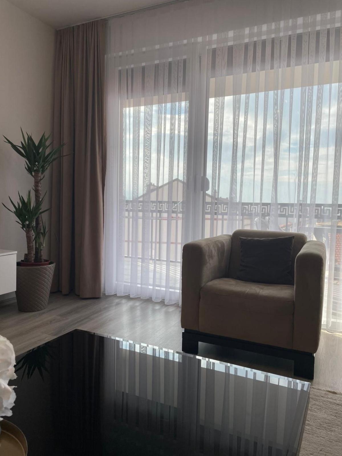 Apartment Prizreni-Free Private Parking ภายนอก รูปภาพ