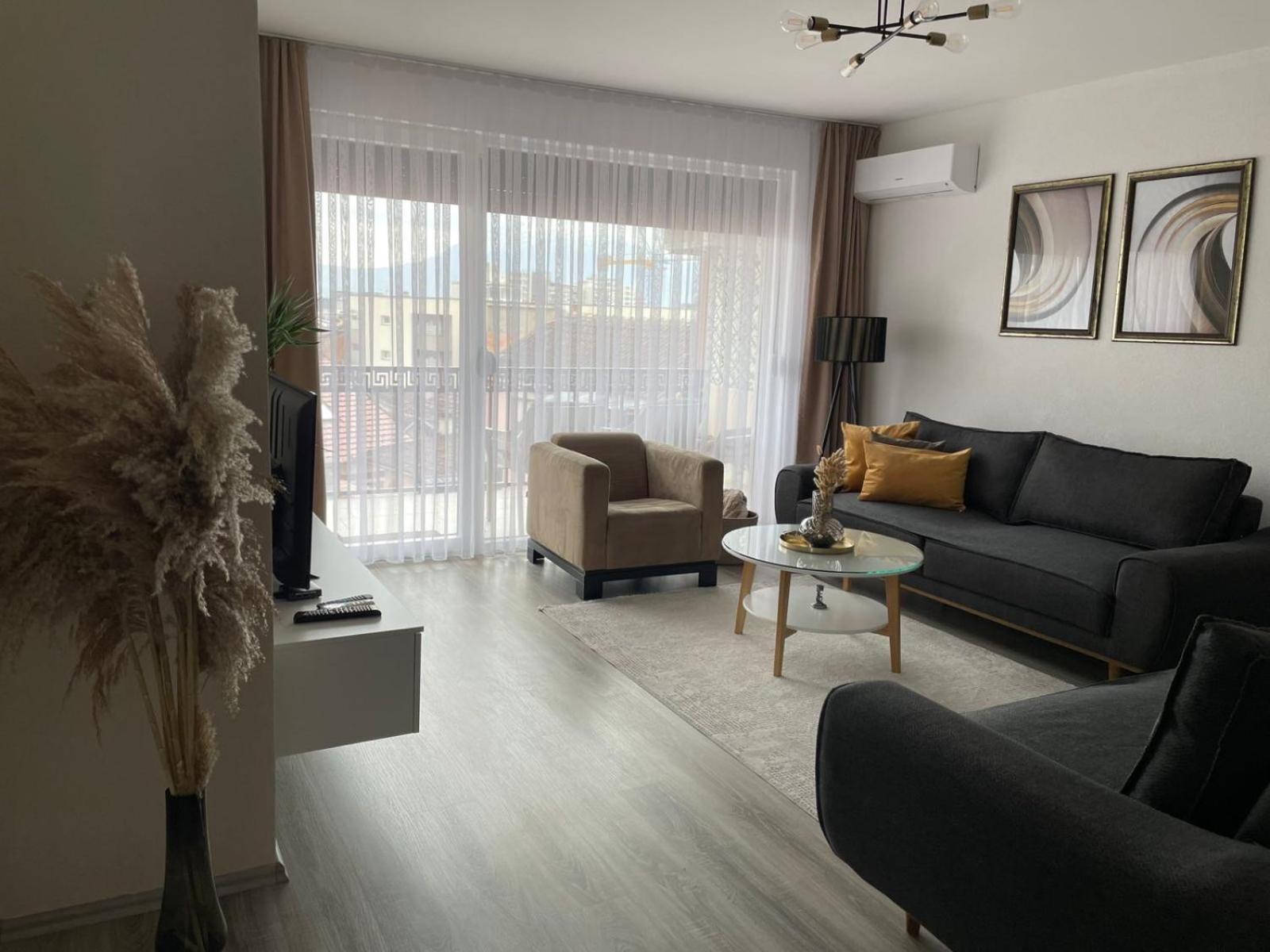 Apartment Prizreni-Free Private Parking ภายนอก รูปภาพ