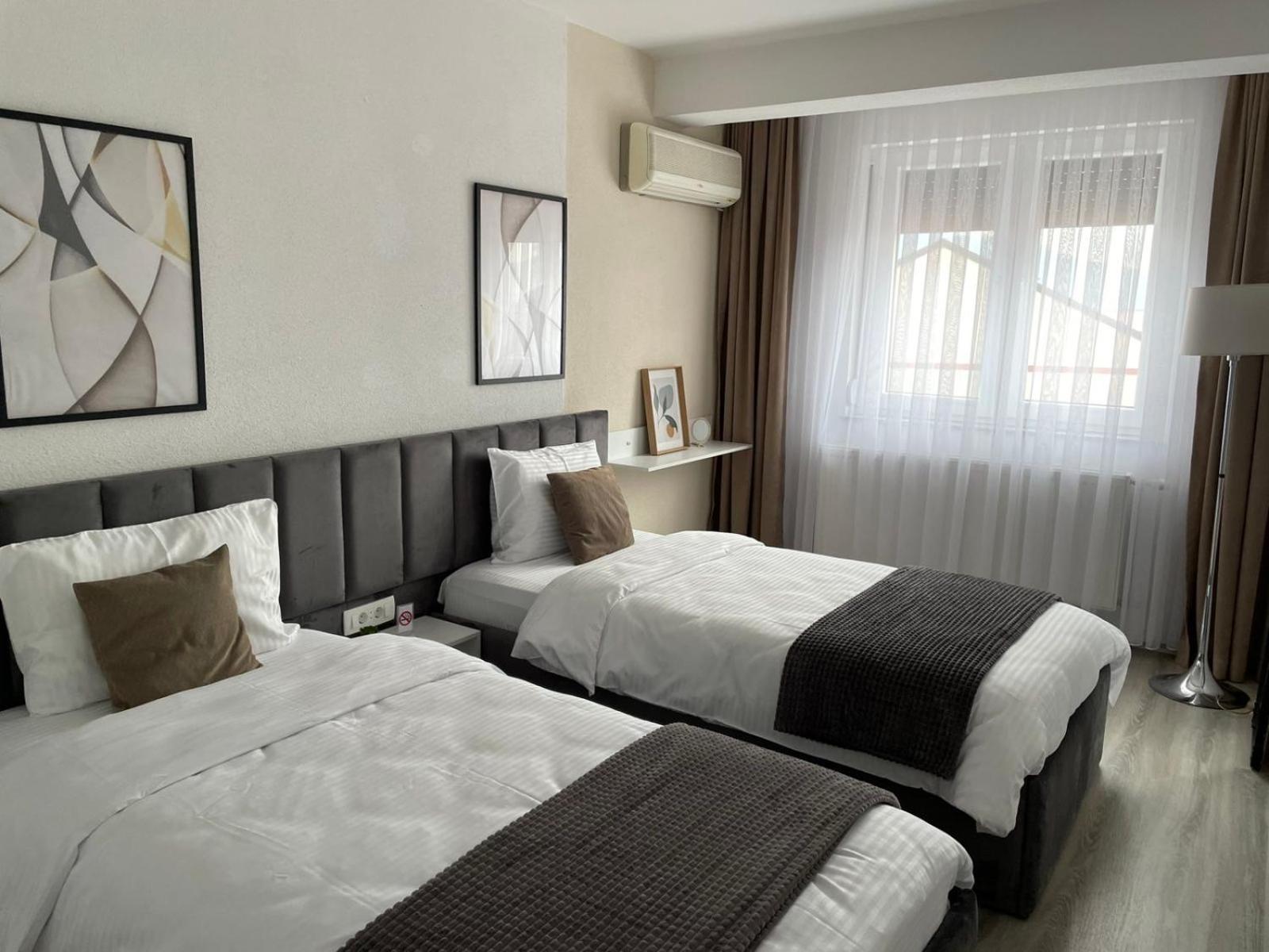 Apartment Prizreni-Free Private Parking ภายนอก รูปภาพ