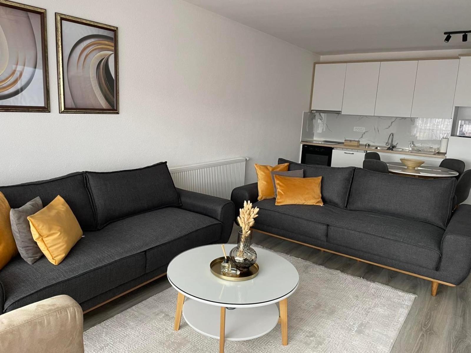Apartment Prizreni-Free Private Parking ภายนอก รูปภาพ