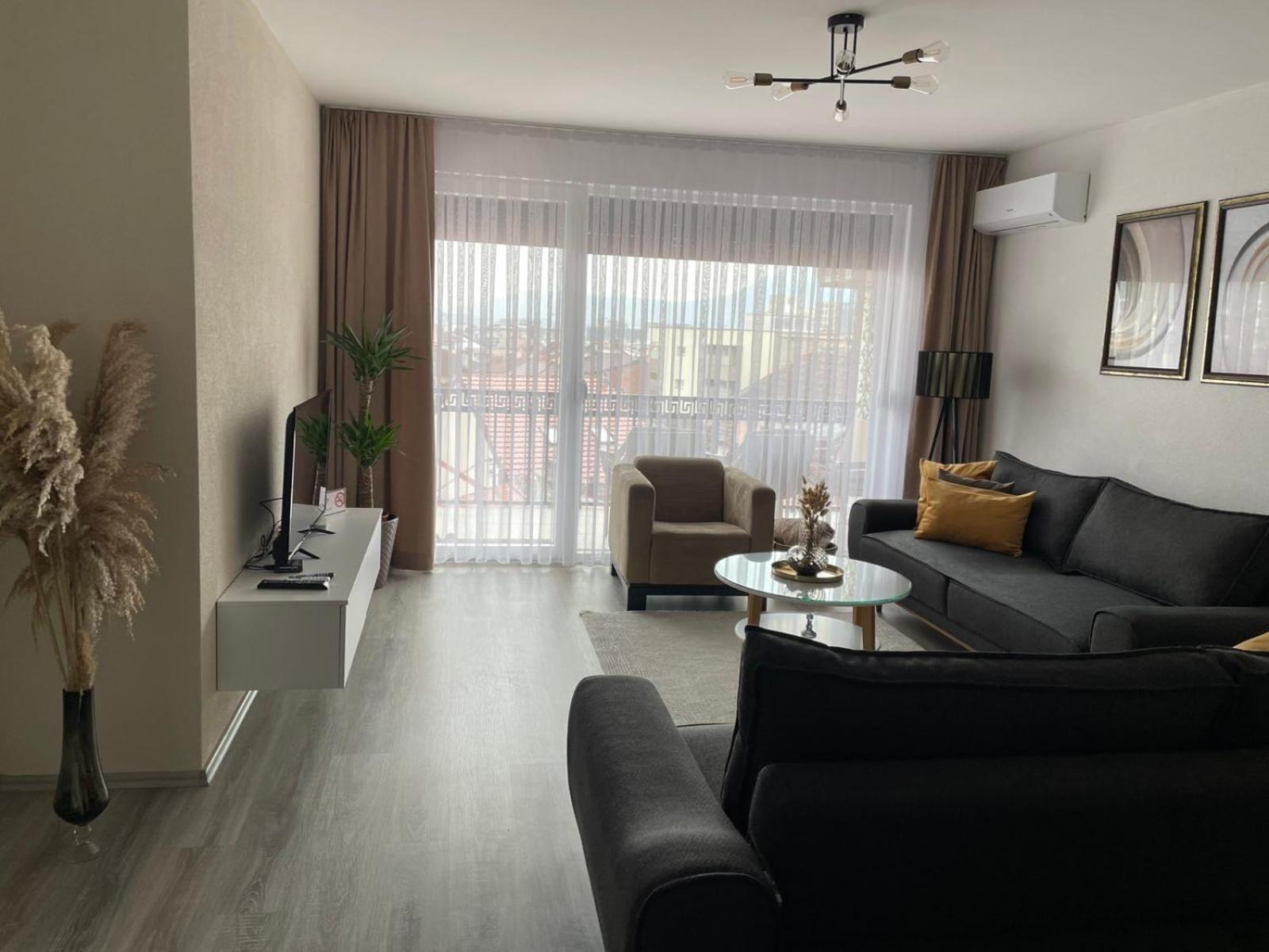 Apartment Prizreni-Free Private Parking ภายนอก รูปภาพ